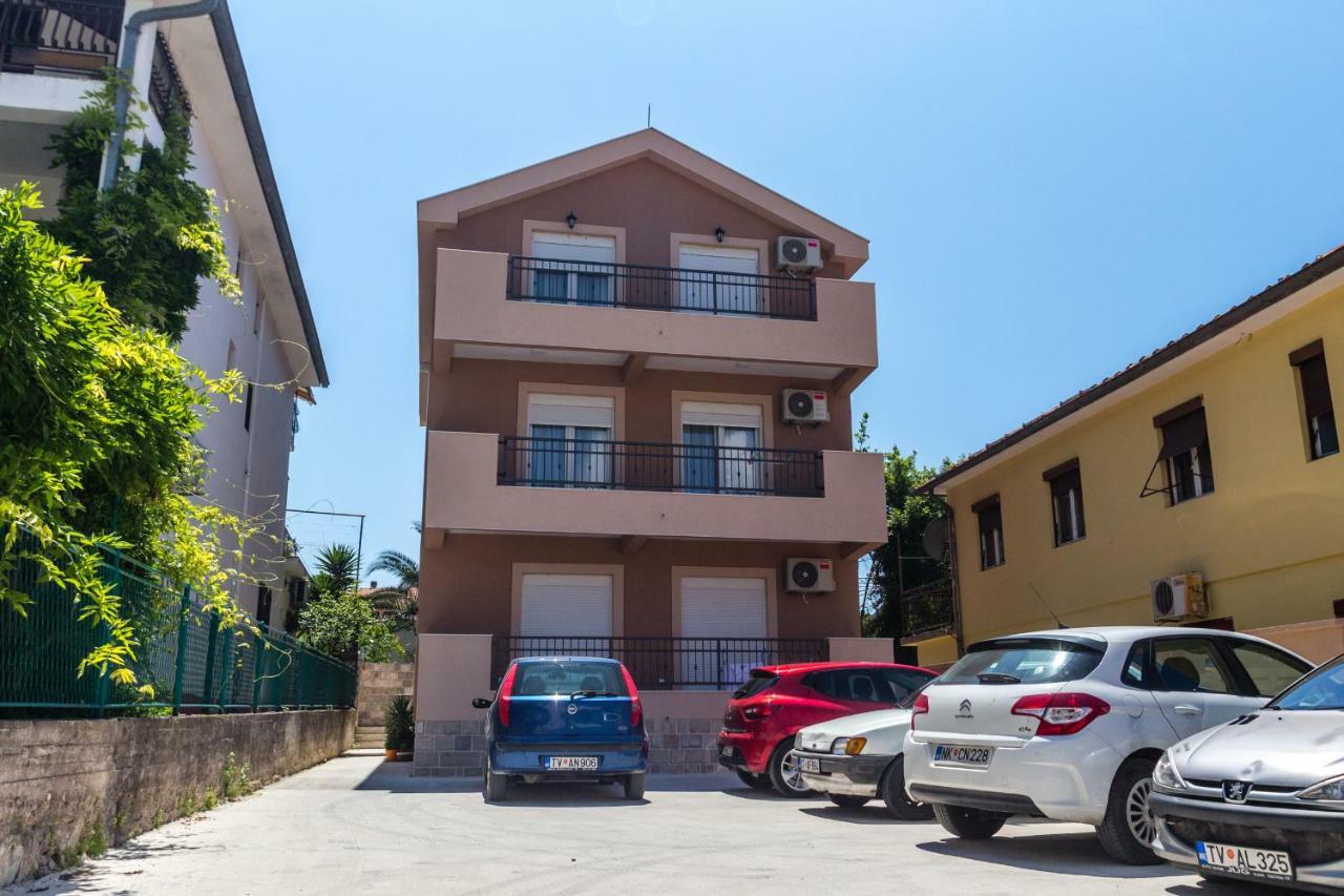 Fort City Apartments Tivat Exterior photo