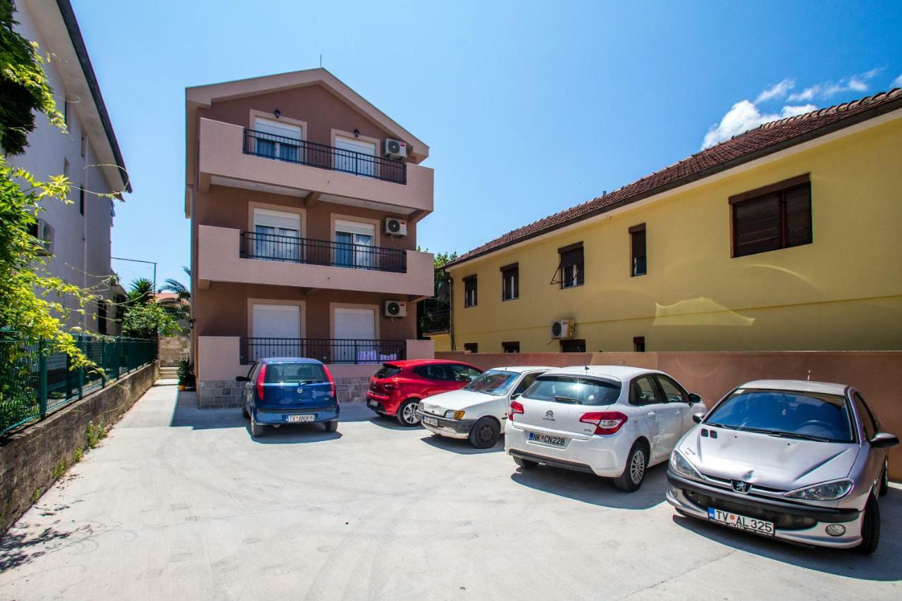 Fort City Apartments Tivat Exterior photo